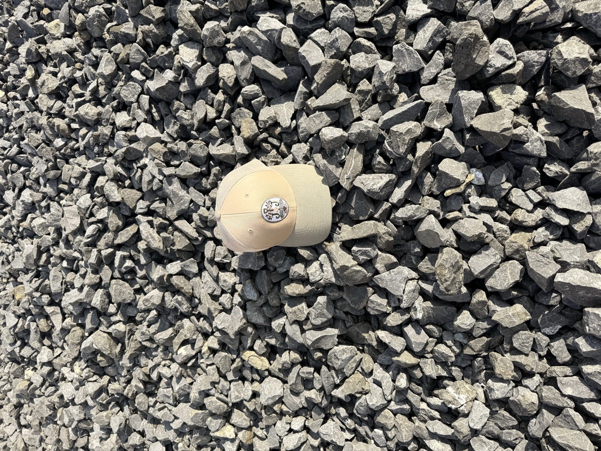 Black Star 2"&ndash;3" decorative gravel